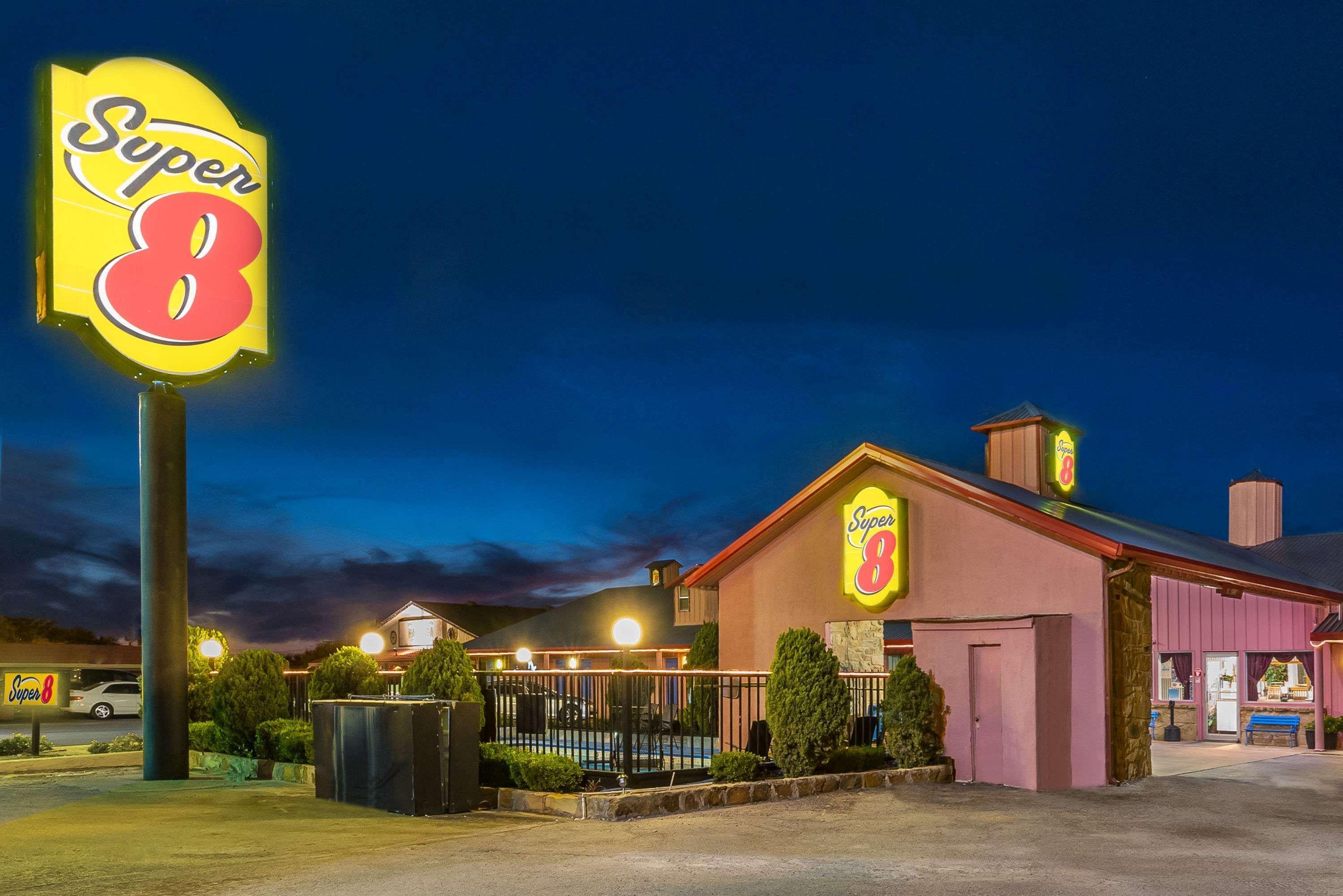 Super 8 By Wyndham Eastland Exterior foto