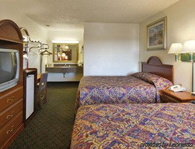 Super 8 By Wyndham Eastland Quarto foto