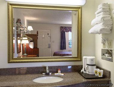 Super 8 By Wyndham Eastland Quarto foto